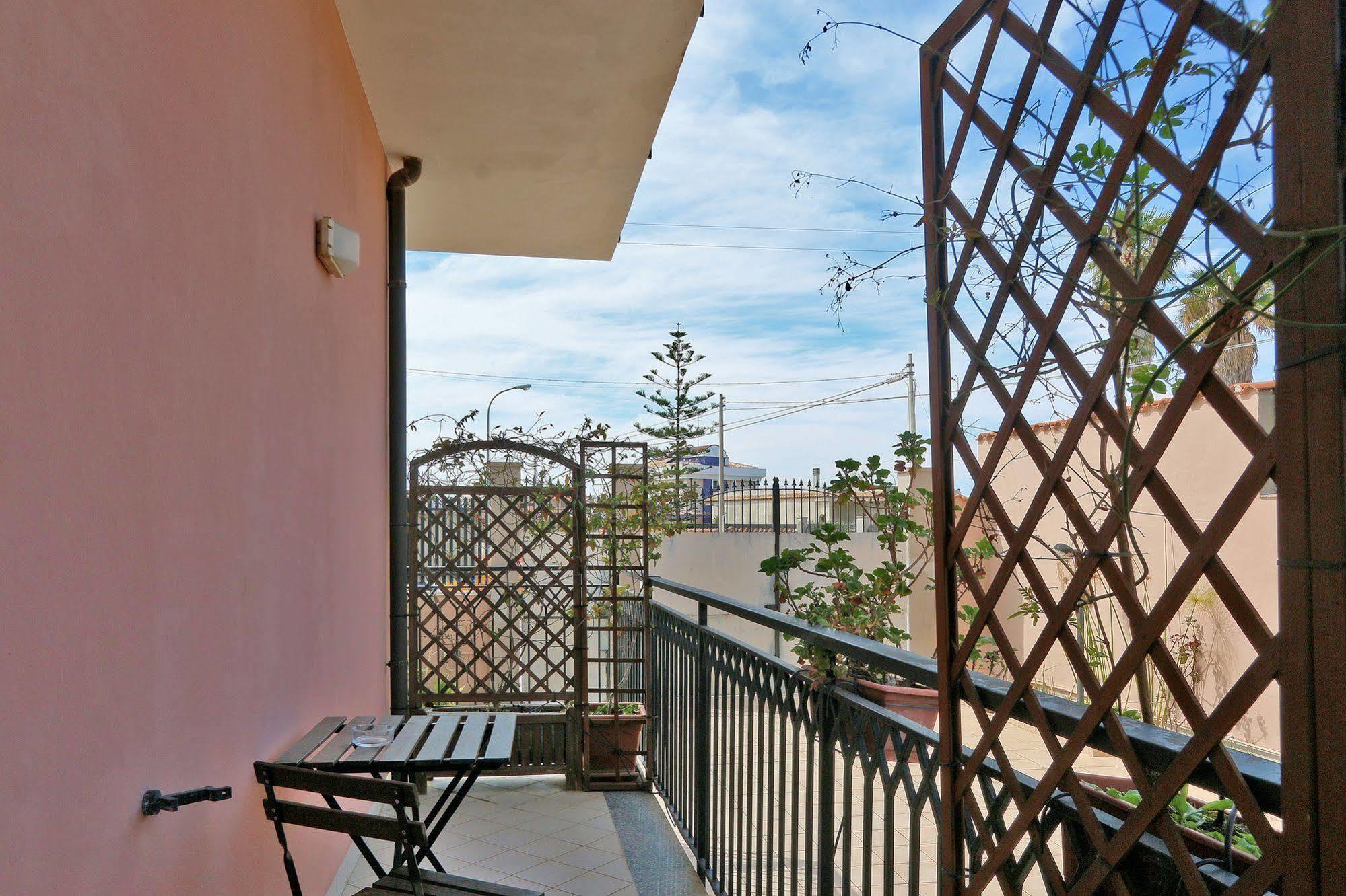 Bed and Breakfast Kosmos Syrakus Exterior foto